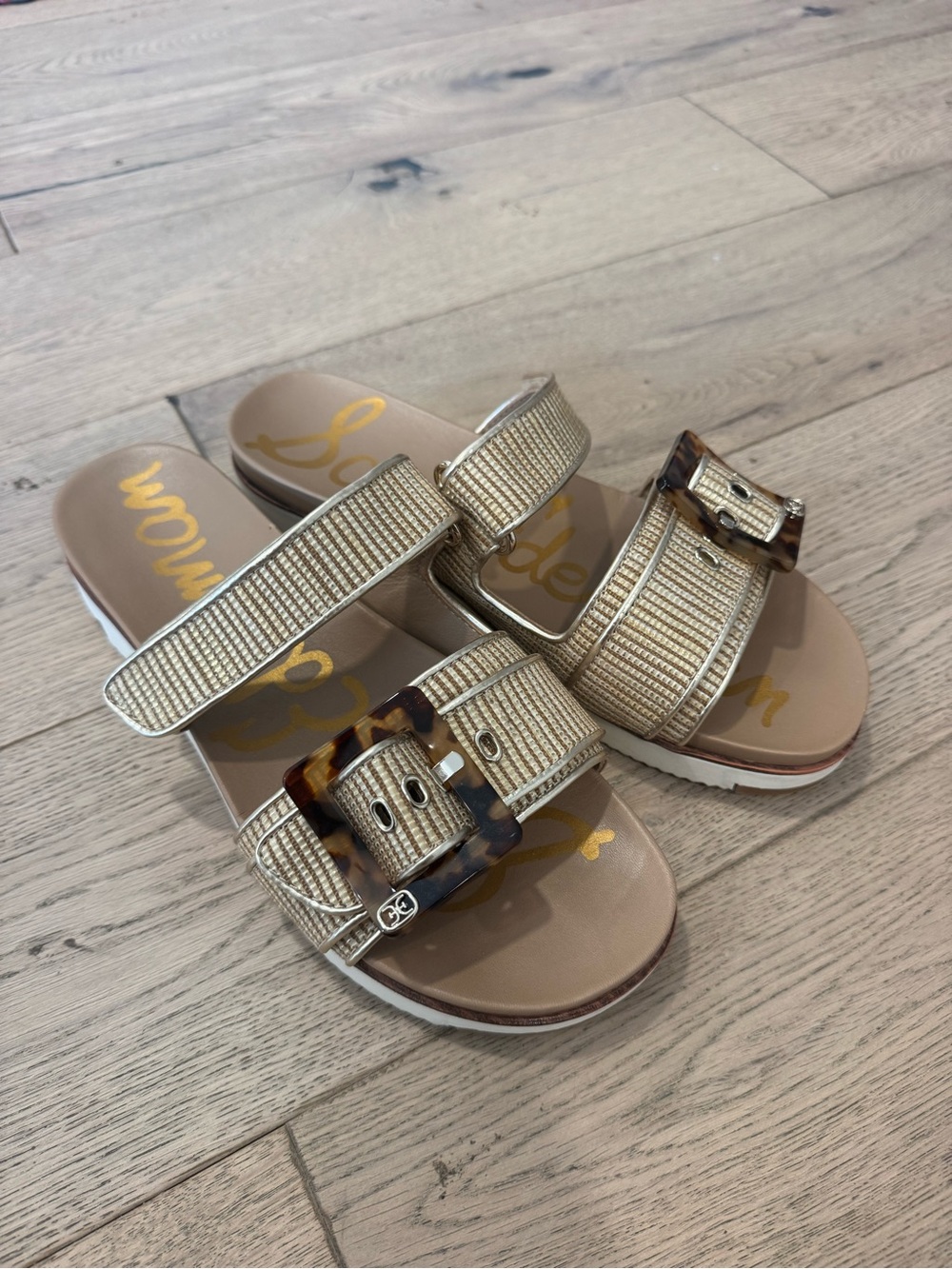 Sam Edelman Gold Metallic Slide Sandals with Tortoise Shell Buckle. Sz 8.5